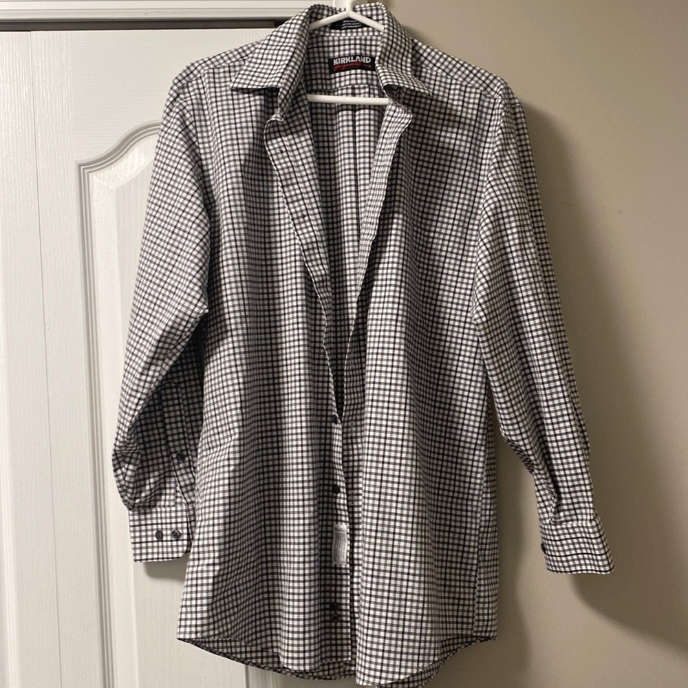 Kirkland Mens Button up shirt